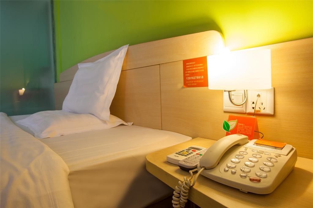 7Days Inn Premium Guangzhou Tianhe West Tiyu Road Subway Station Zimmer foto